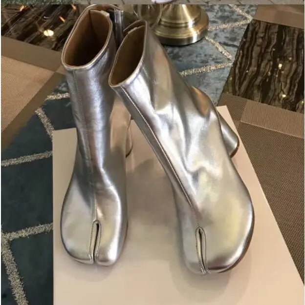 Ryoko Leather Tabi Boots - Aries x Rose