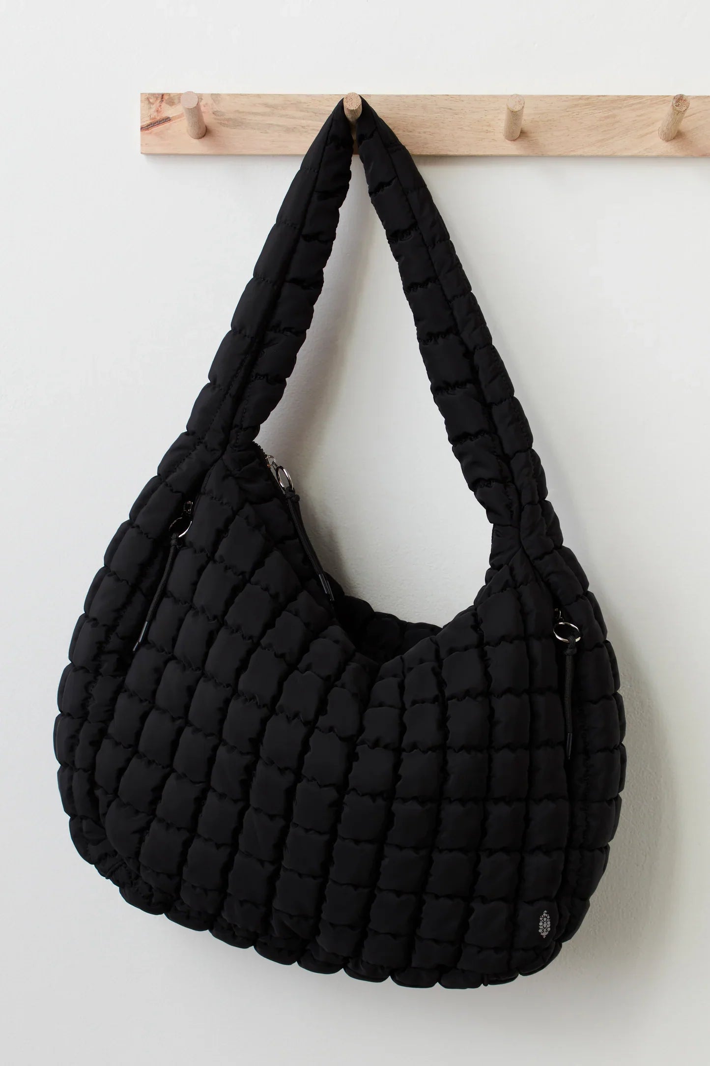 Quilvia Puffer Shoulder Bag - Aries x Rose