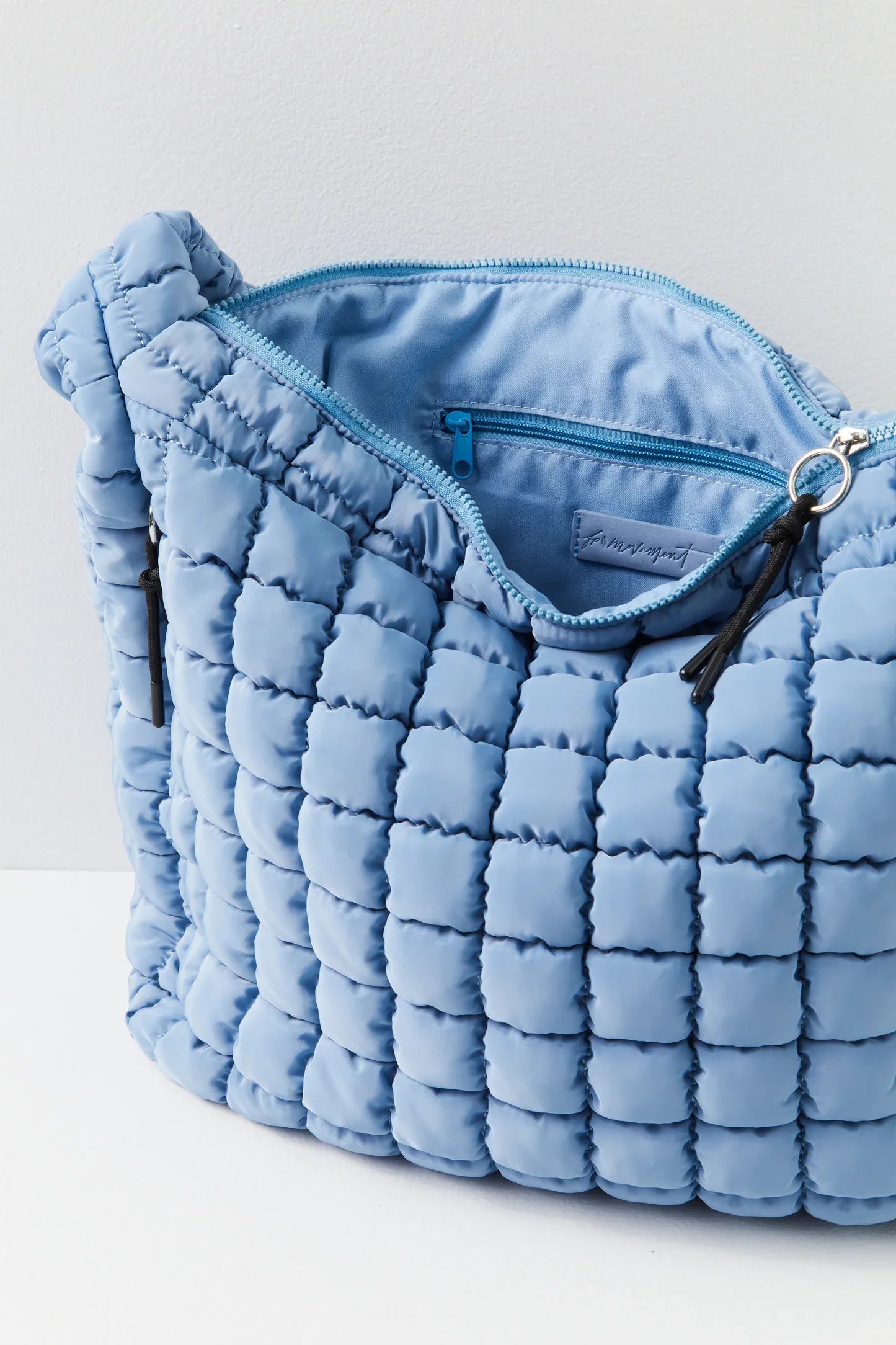 Quilvia Puffer Shoulder Bag - Aries x Rose