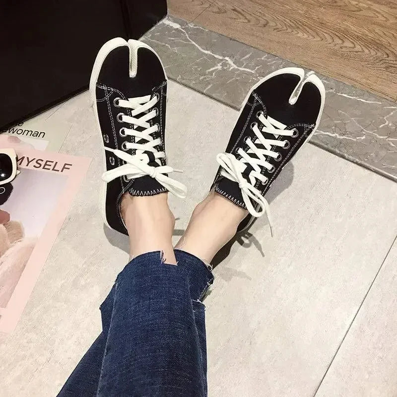 Senzu Tabi Split - Toe Canvas Flats - Aries x Rose
