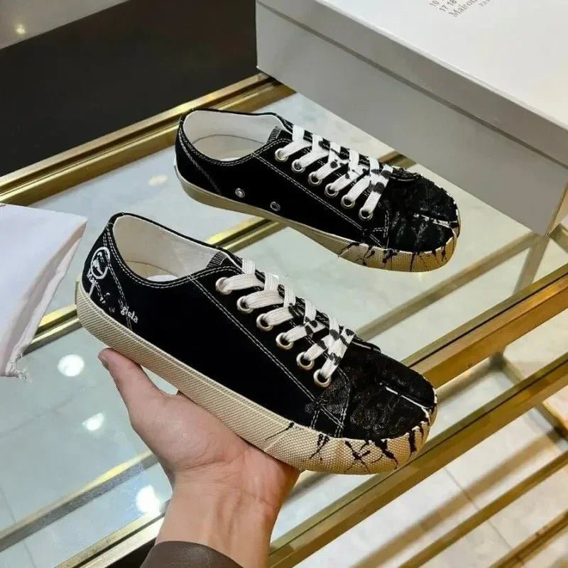 Senzu Tabi Split - Toe Canvas Flats - Aries x Rose