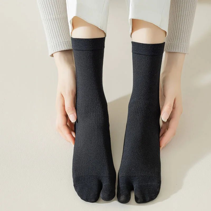 Kiyoto Tabi split toe sock - Aries x Rose