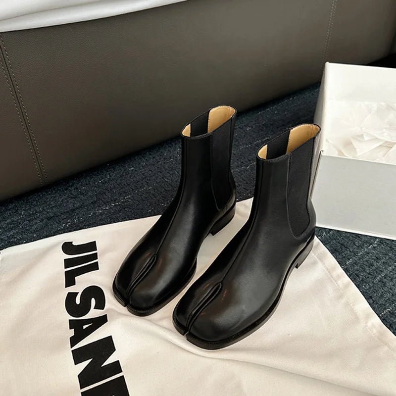 Arvella Tabi split toe Boots - Aries x Rose