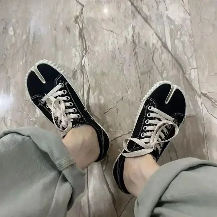 Senzu Tabi Split - Toe Canvas Flats - Aries x Rose