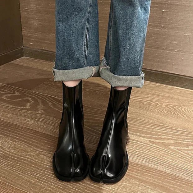 Arvella Tabi split toe Boots - Aries x Rose