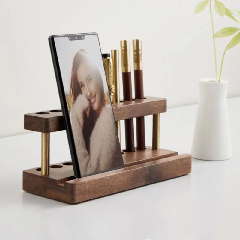 Elvon Walnut Pen Holder