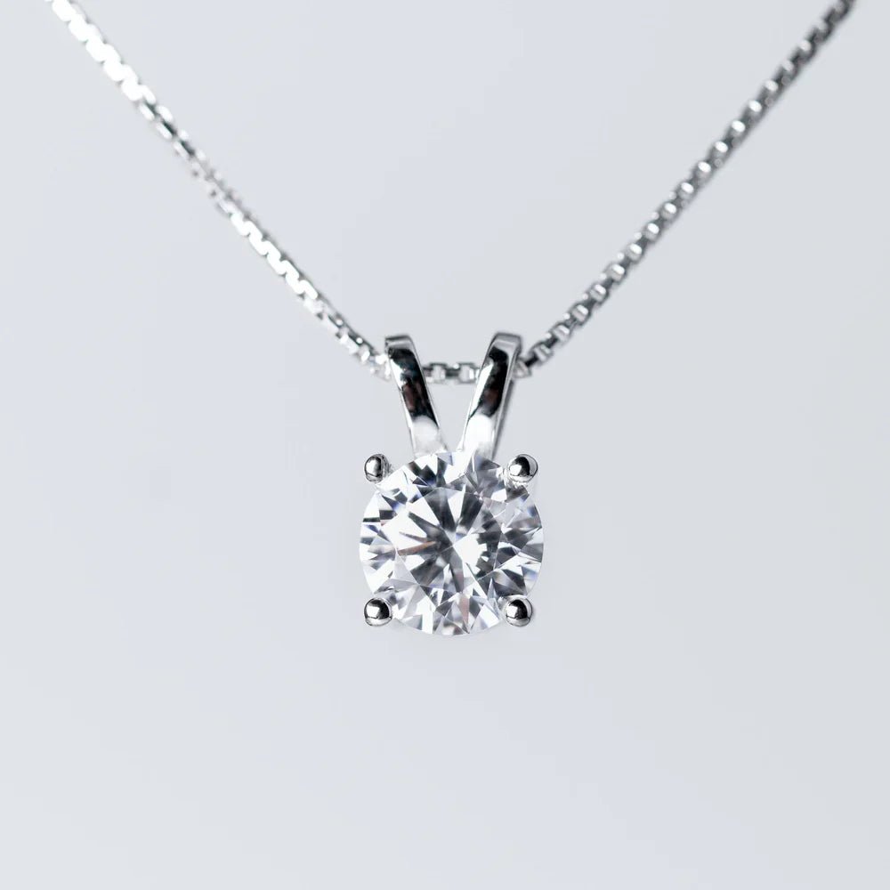 Smyoue™ Moissanite White Gold Necklace with Certificate - Aries x Rose