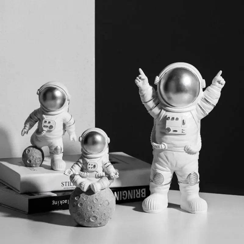 Astronaut Resin Figurine - Aries x Rose