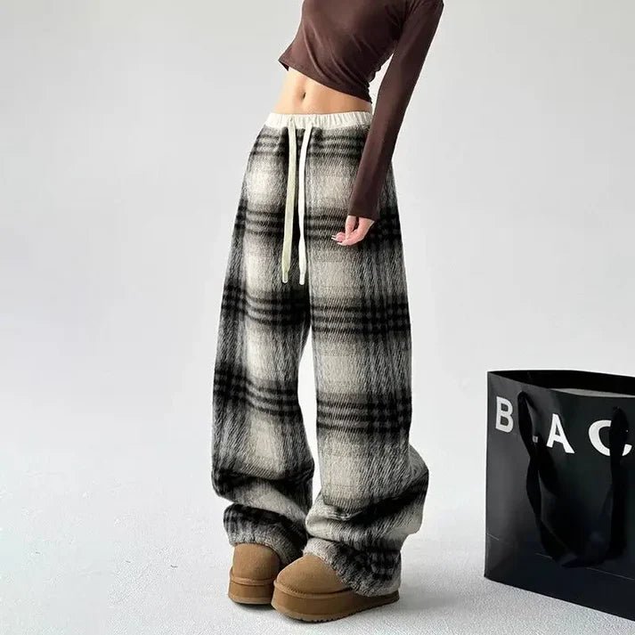 Axton Plaid Sweatpants - Aries x Rose