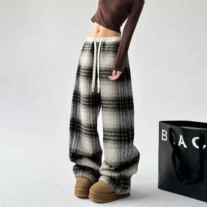 Axton Plaid Sweatpants