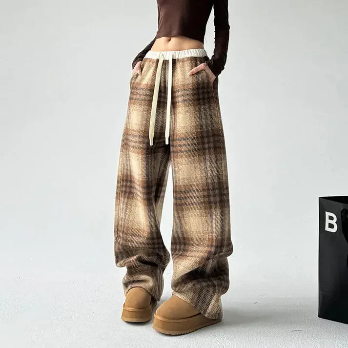 Axton Plaid Sweatpants