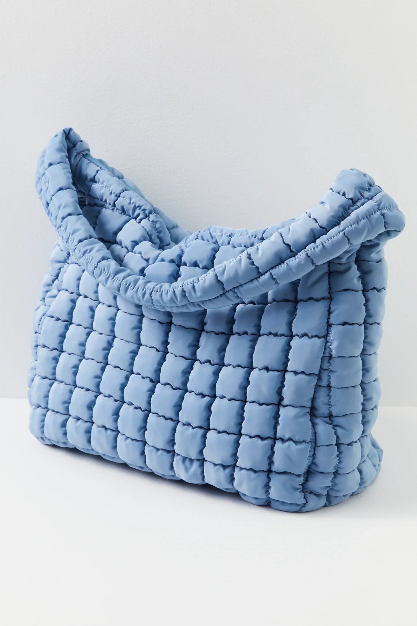 Quilvia Puffer Shoulder Bag - Aries x Rose