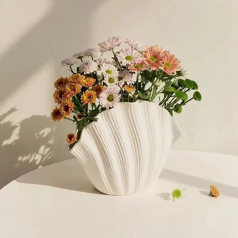 Seabloom Ceramic Shell Vase - Aries x Rose
