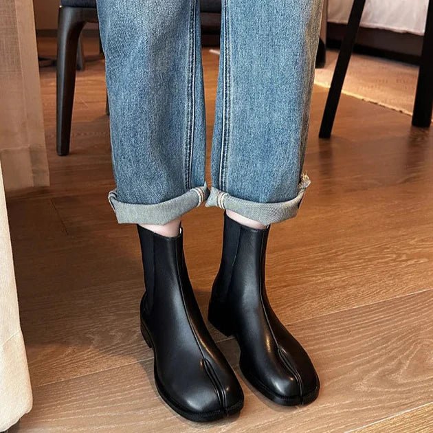 Arvella Tabi split toe Boots - Aries x Rose