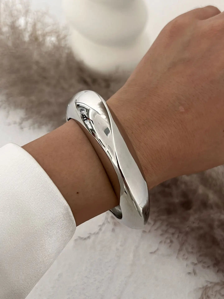 Novaire Irregular Gold Cuff Bangle