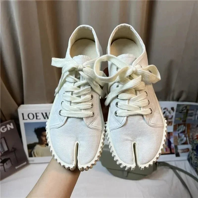 Senzu Tabi Split - Toe Canvas Flats - Aries x Rose