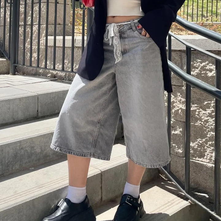 Verla Trendy Low-Waist Knee-Length Jeans Shorts (Jorts)