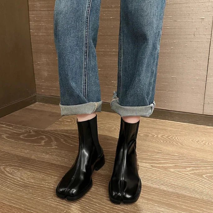 Arvella Tabi split toe Boots - Aries x Rose