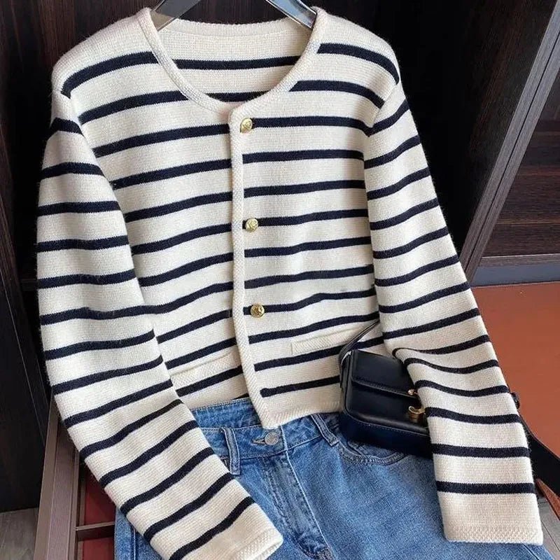 Raffiné Knitted Cardigan - Aries x Rose