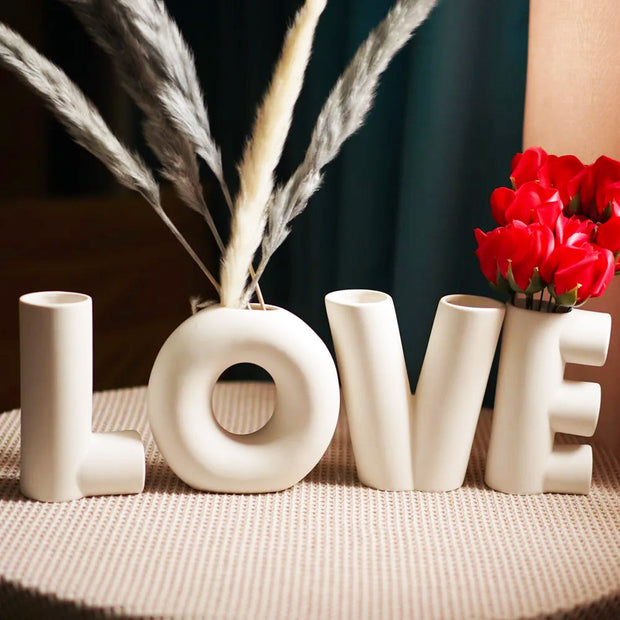 Amour Vase
