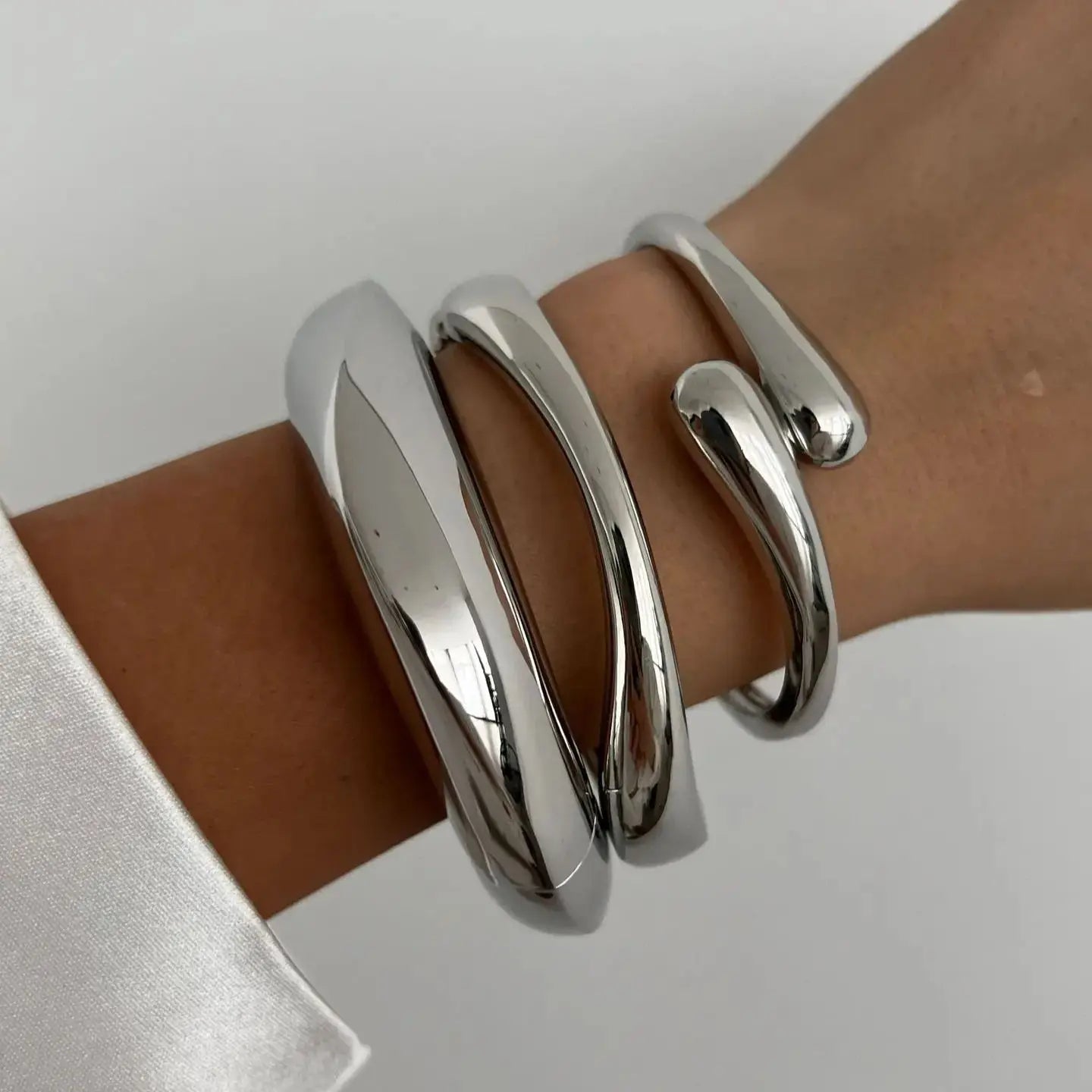 Orvella Vintage Bracelets - Aries x Rose