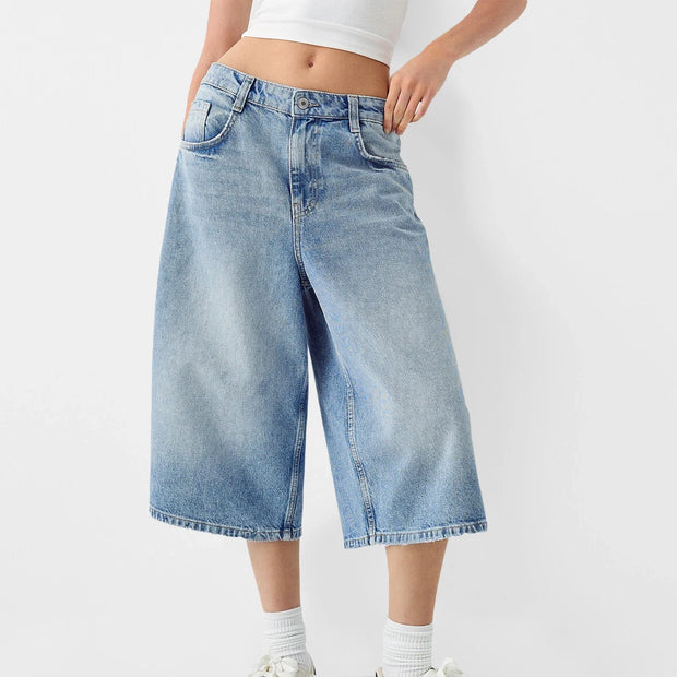 Verla Trendy Low-Waist Knee-Length Jeans Shorts (Jorts)