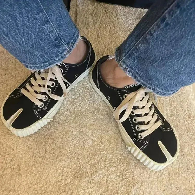 Senzu Tabi Split - Toe Canvas Flats - Aries x Rose