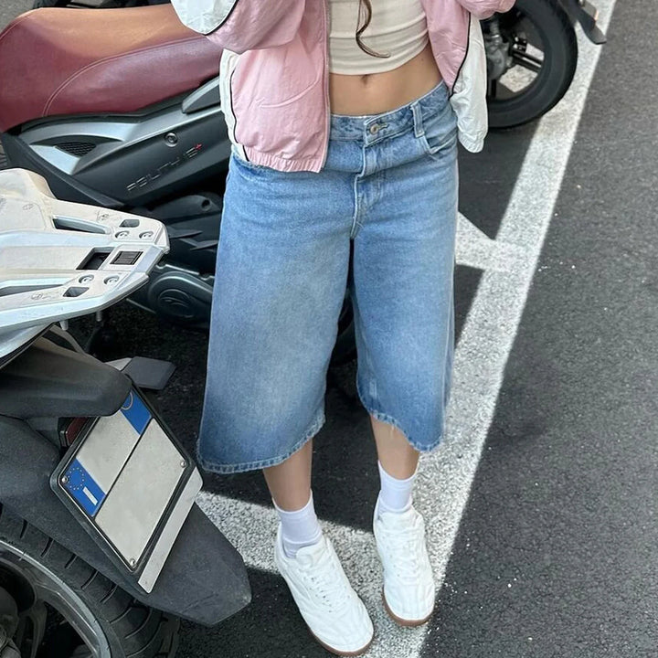 Verla Trendy Low-Waist Knee-Length Jeans Shorts (Jorts)