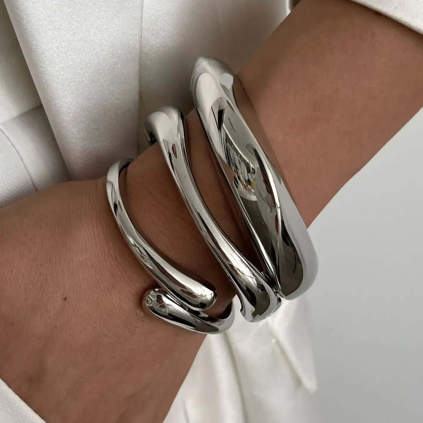 Orvella Vintage Bracelets - Aries x Rose