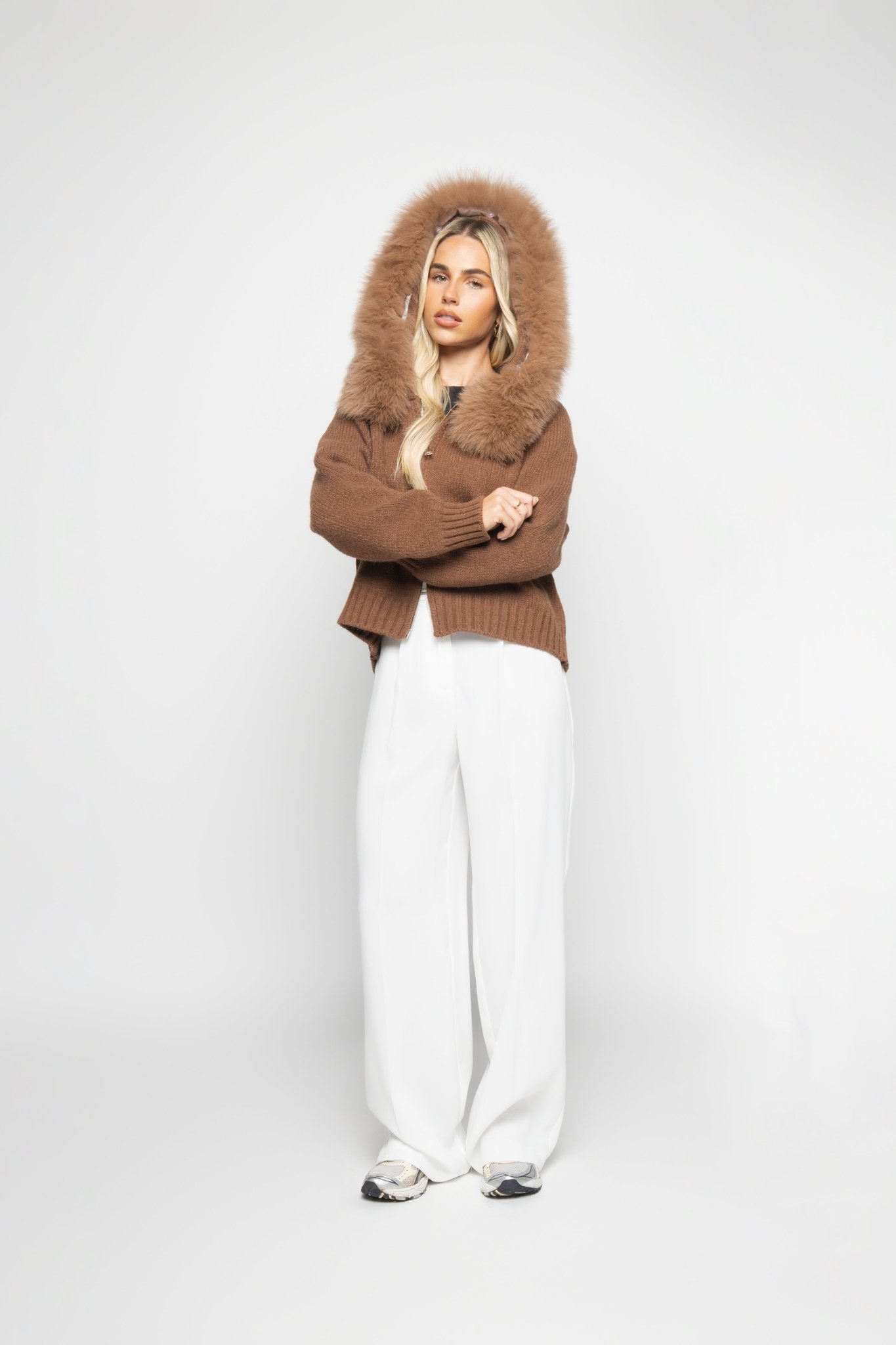 The Jetset Cardi - Aries x Rose