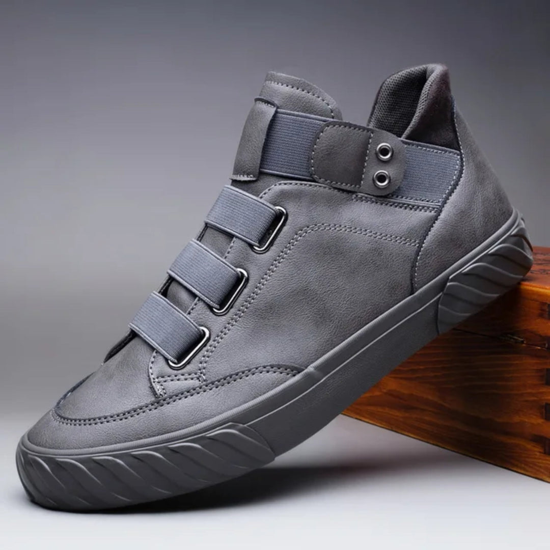 Lorenzo Bernini genuine leather shoes with sleek silhouette
